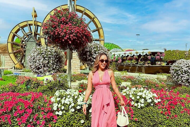 Dubai Miracle Garden Audio Guide Tour — Explore the Airbus A380 Floral Installation