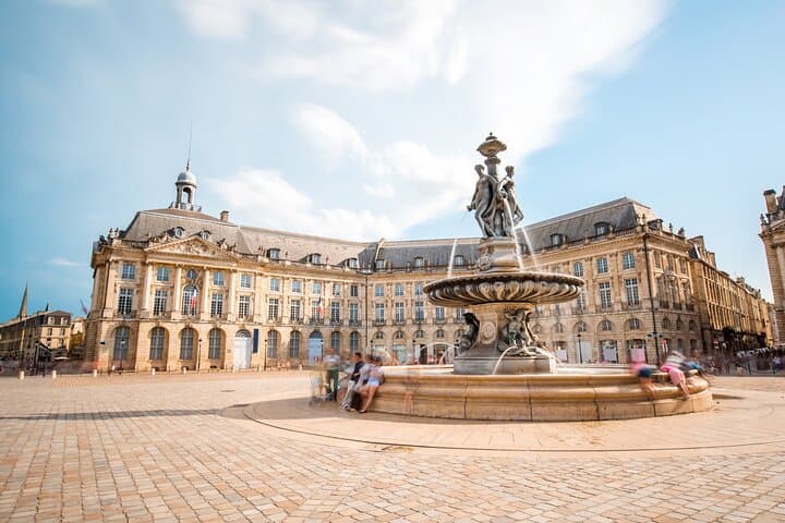 Bordeaux City Challenge: 2-Hour EVG/EVJF Team Game from Place de la Comédie photo 5