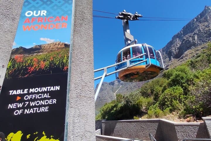 Full-Day Private Cape Town Tour: Table Mountain, Chapman's Peak & Cape Point with Penguins