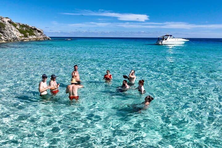 Private Yacht to Isla Mujeres: Luxury Day Cruise from Cancun