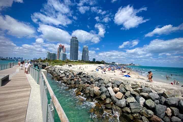 Postcard Views of Miami — 4-Hour Car & Walking Tour of South Beach, Wynwood & Little Havana