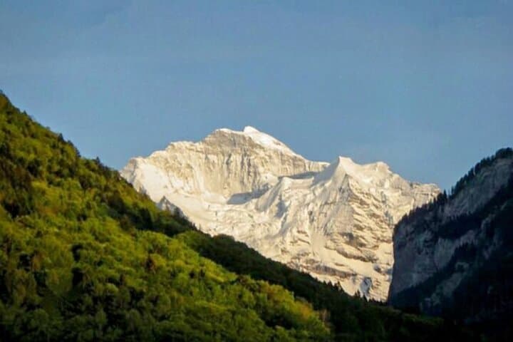 Interlaken WarpSpeed Walking Tour: Brisk City Intro with Local Expert Guide