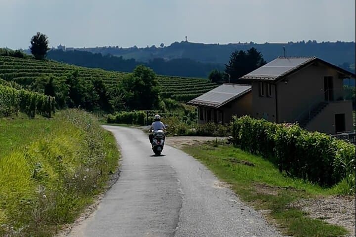 Langhe Electric Vespa Tour: Barolo Wineries & Lunch in La Morra photo 5