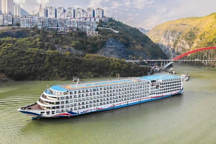 Four-Day Yangtze River Cruise: Chongqing to Yichang Through the Three Gorges
