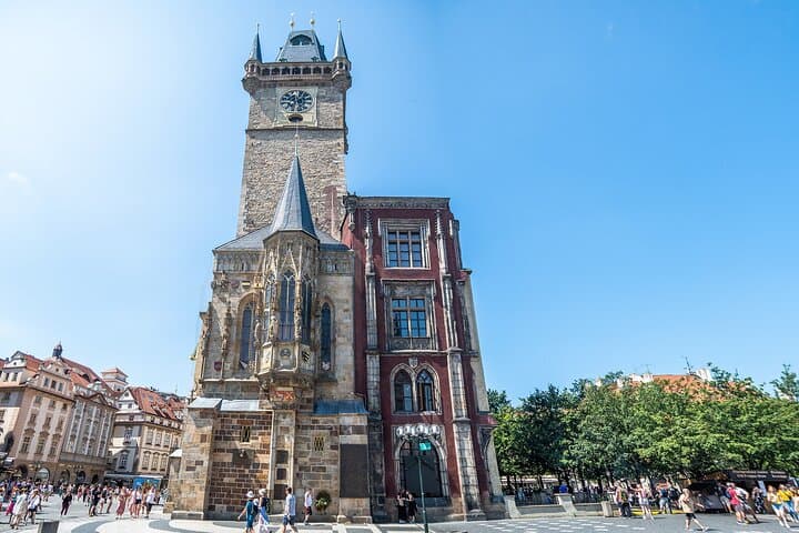 Prague Old Town Walking Tour with Astronomical Clock Tower Access