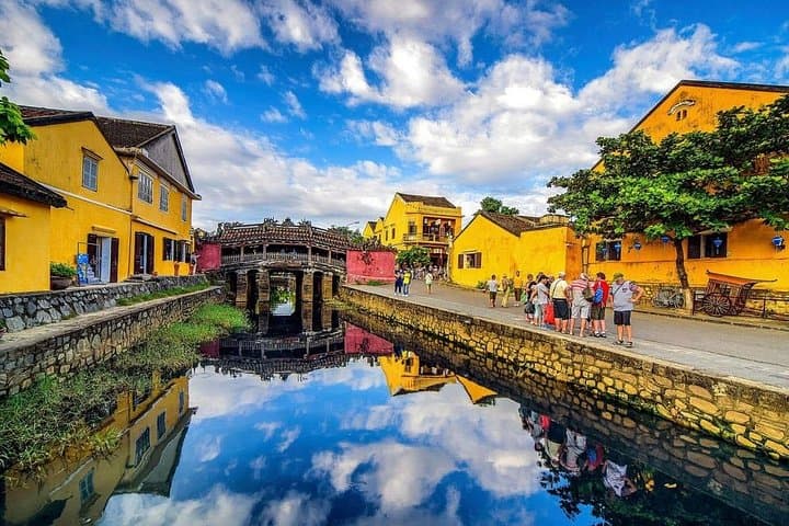 Hoi An Half-Day Old Town Tour and Evening Lantern Release on the Hoai River