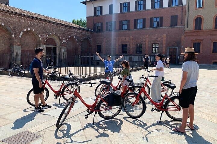 Best of Milan Electric Bike Tour: Duomo, Navigli & Sforza in 3 Hours photo 4