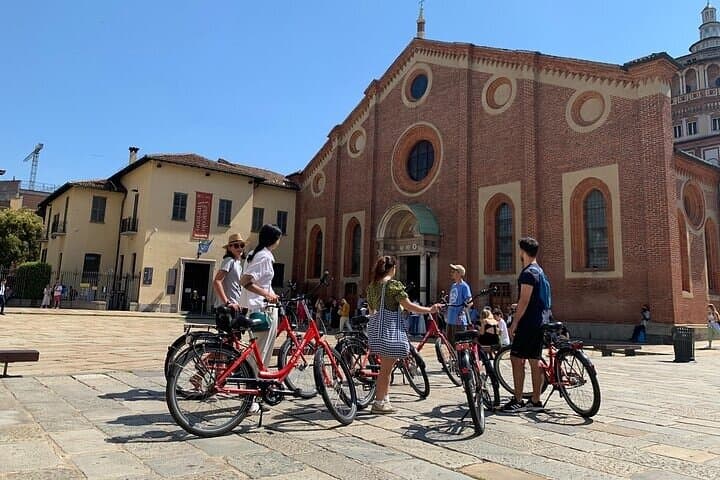 Best of Milan Electric Bike Tour: Duomo, Navigli & Sforza in 3 Hours photo 5