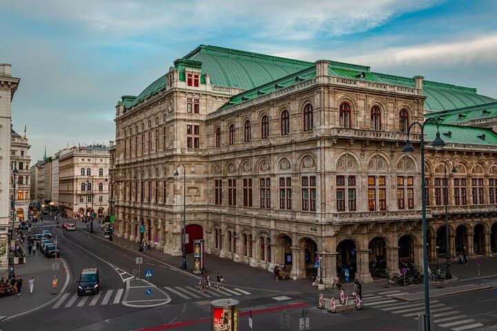 Vienna Self-Guided Walking Tour: Royal Traditions & Cafe Culture photo 4