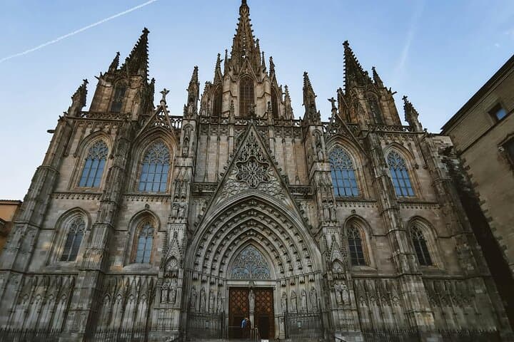Self-Guided Gothic Quarter Walking Tour — Barcelona Mobile App Guide photo 2