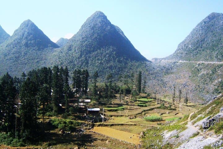 Karst Plateau Geopark 4-Day Tour from Hanoi: Ma Pi Leng, Dong Van & Ha Giang Highlights photo 2