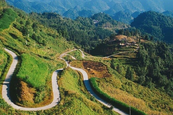 Karst Plateau Geopark 4-Day Tour from Hanoi: Ma Pi Leng, Dong Van & Ha Giang Highlights photo 3