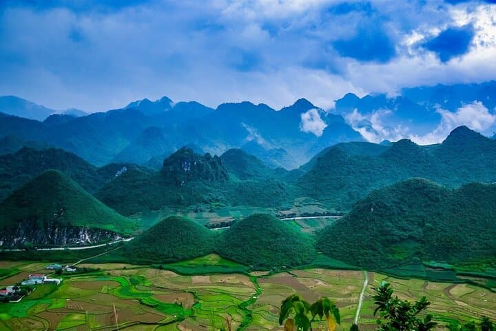 Karst Plateau Geopark 4-Day Tour from Hanoi: Ma Pi Leng, Dong Van & Ha Giang Highlights photo 5