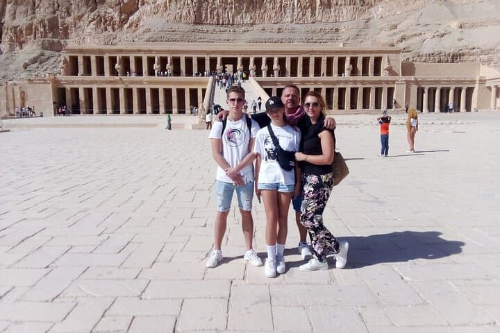 Hurghada to Luxor & Dendera: Full-Day Guided Tour to Karnak, Hatshepsut & Dendera