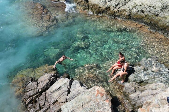St Maarten One Day Retreat: Mindful Hike and Concert by the Sea photo 5