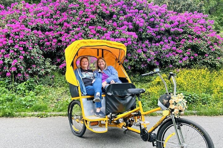 Private Central Park Pedicab Tour: Iconic Sights & Photo Stops photo 2
