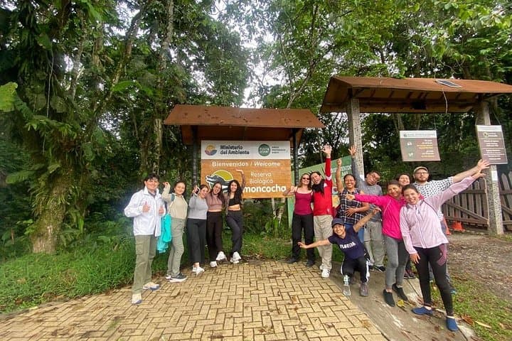 Limoncocha Lagoons and Fireflies: Day and Night Wildlife Tour from Nueva Loja