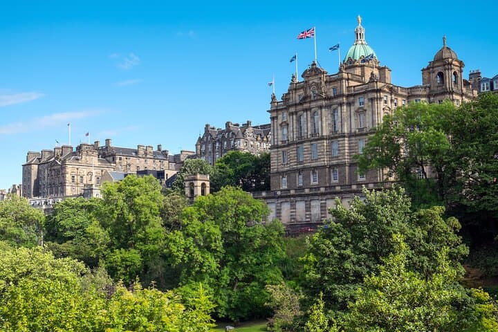 Self-Guided Edinburgh Walking Tour — Royal Mile to Arthur's Seat photo 3