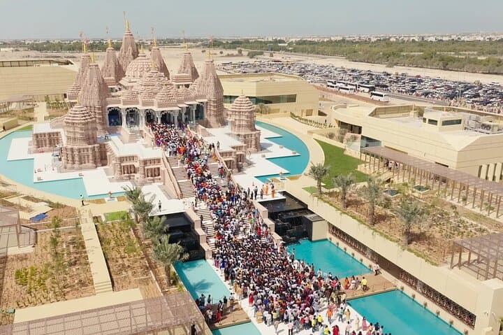BAPS Hindu Mandir Abu Dhabi: Private 6‑Hour Cultural Tour from Dubai photo 2