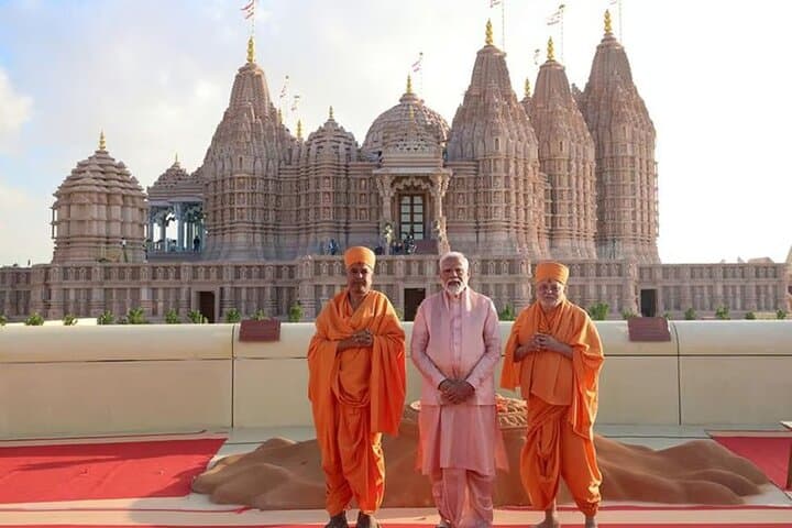 BAPS Hindu Mandir Abu Dhabi: Private 6‑Hour Cultural Tour from Dubai photo 4