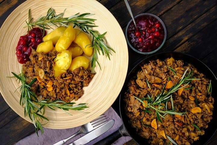 Lapland Cooking Workshop in Rovaniemi: Hands-On Arctic Cuisine & Local Ingredients