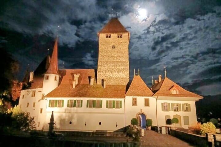 Night Photo Tour at Spiez Castle: Private Ghost Walk on Lake Thun photo 1