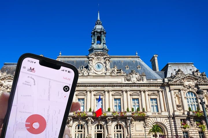 Outdoor Escape Game in Tours — Team Heist City Adventure photo 4