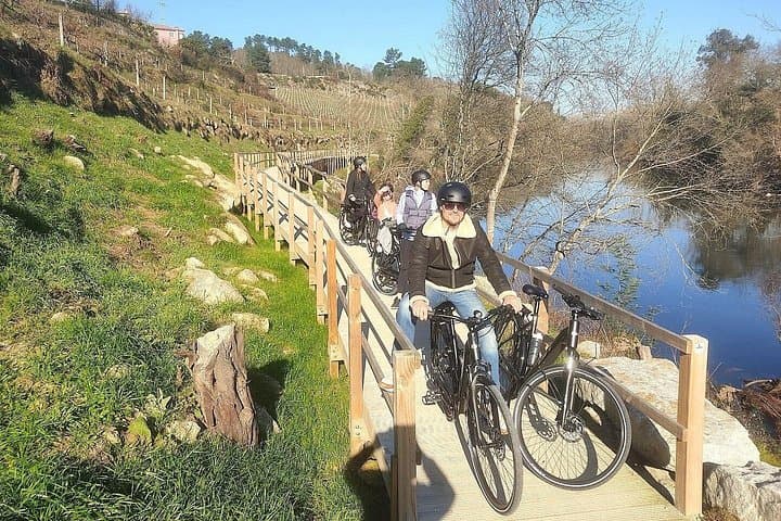Porto to Amarante e-Bike Tour and Vinho Verde Wine Tasting photo 5