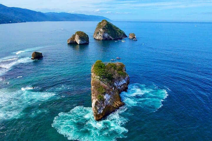 Los Arcos Snorkel, Cliff Jumps & Hidden Beach — Puerto Vallarta Boat Trip photo 2