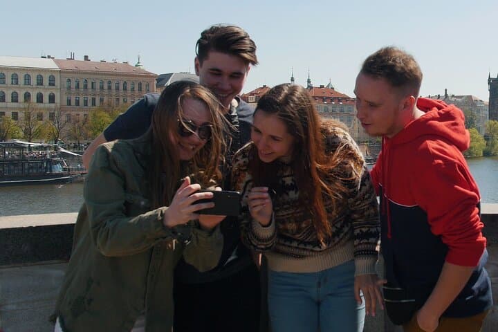 Outdoor Heist Escape Game in Nice — Self-Guided Team Adventure Through Old Town photo 2