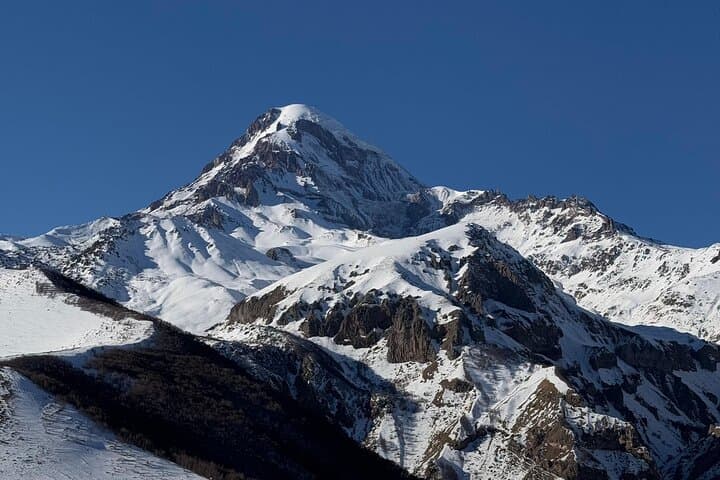 Day Trip to Kazbegi: Zhinvali Reservoir, Ananuri Fortress, Gudauri & Gergeti