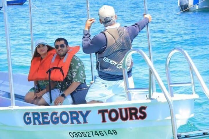Cabo Arc Tour with Beach Drop — El Arco Boat Excursion