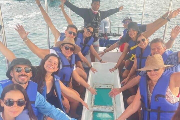 Cabo Arc Tour with Beach Drop — El Arco Boat Excursion photo 5