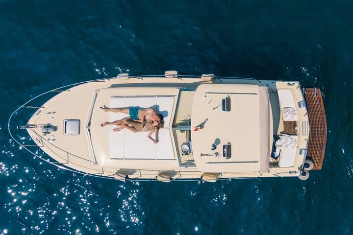 Private Boat Tour Amalfi Coast and Capri: Full-Day Charter from Amalfi
