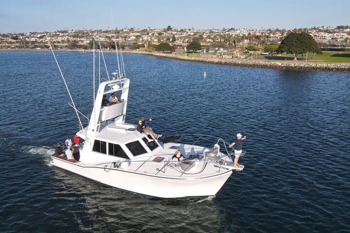 Private Luxury Whale Watching Tour in San Diego — 4–5 Hour Mission Bay Charter photo 3