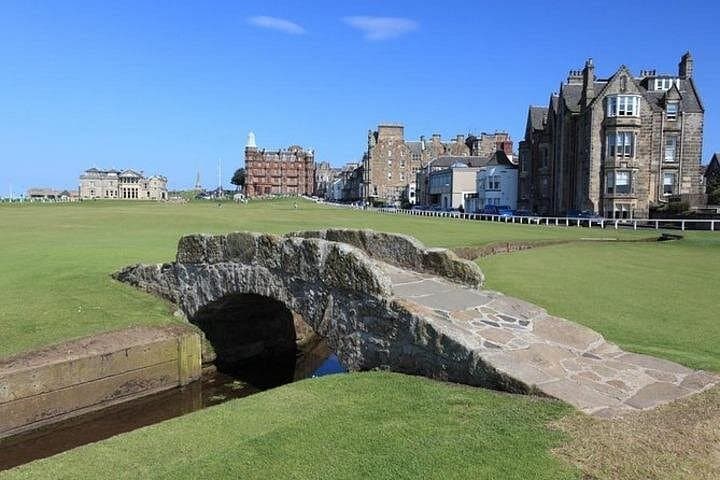 Private Luxury Car Tour of Edinburgh — Full or Half-Day City Highlights photo 3