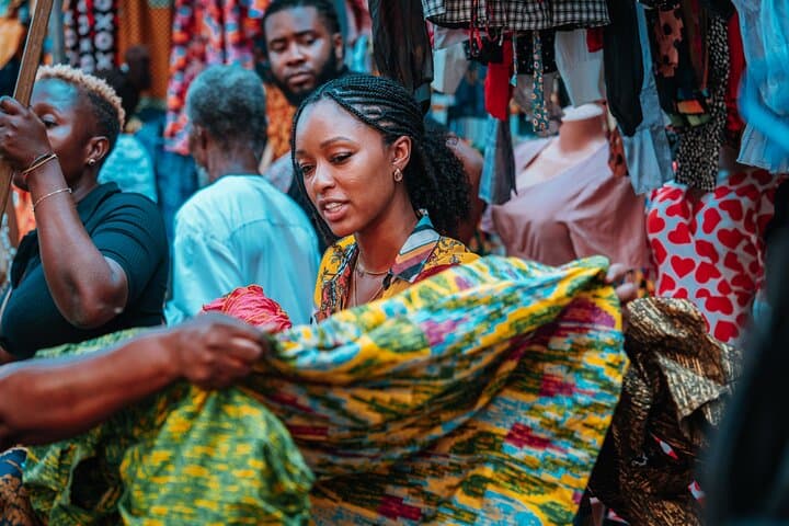 Private Makola Market & Accra Art Centre Tour — Shop, Drum & Discover photo 4