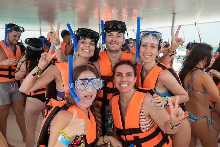Isla Mujeres Catamaran from Cancun: Snorkeling, Open Bar & Beach Club photo 2