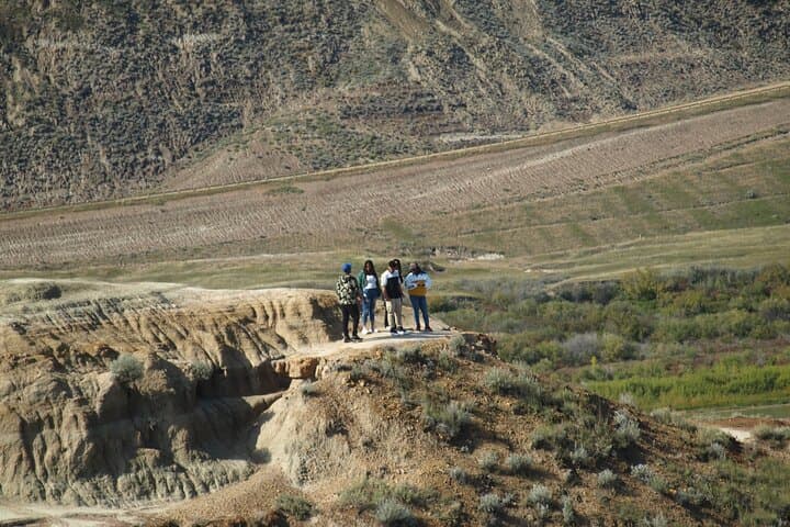 Off-the-Beaten-Path Badlands Jeep Tour from Calgary to Drumheller photo 5