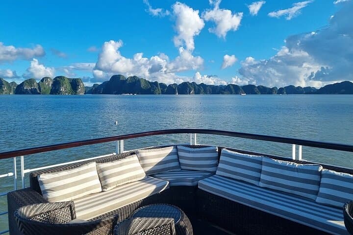 Luxury Day Cruise to Halong & Lan Ha Bay: Jade Sails Full-Day from Hanoi photo 4