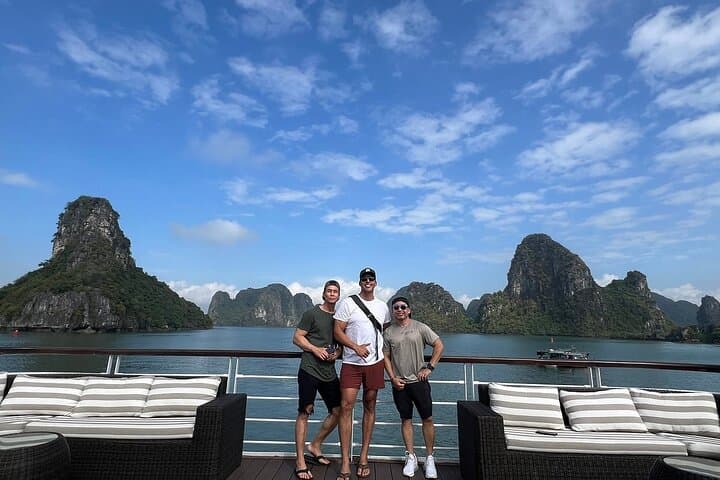 Luxury Day Cruise to Halong & Lan Ha Bay: Jade Sails Full-Day from Hanoi photo 3