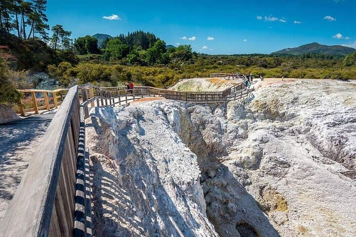 Wai-O-Tapu Geothermal Valley & Hot River Day Trip from Tauranga photo 3