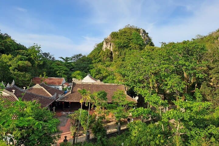 Discover Da Nang's Hidden Treasures: Marble Mountains & Beyond