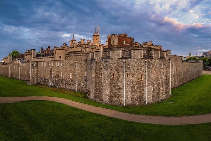 Self-Guided London Walking Tour — Big Ben to Buckingham Palace with Mobile App photo 4
