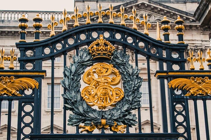 Self-Guided London Walking Tour — Big Ben to Buckingham Palace with Mobile App photo 5