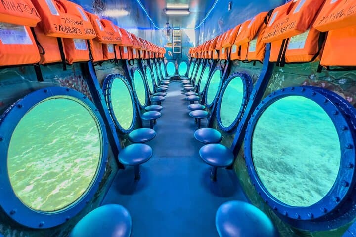 Glass-Bottom Boat Dolphin Cruise to Blue Lagoon & Turtle Cove — Protaras