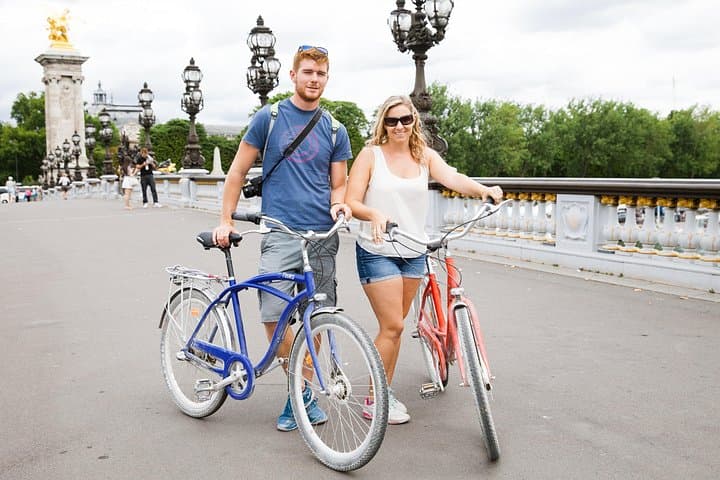 Explore Paris by Bike: Private Highlights of Paris Bike Tour photo 2
