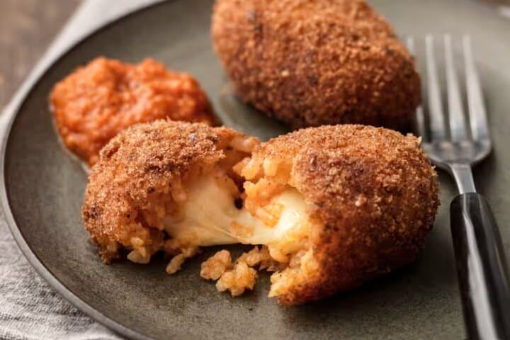 Rome Food Tour: Street Eats, Jewish Ghetto Flavors & Pantheon Bites photo 2