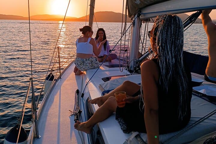 Sunset Sailing Aperitif in Alghero — La Maddalenetta Swim & Wine photo 2
