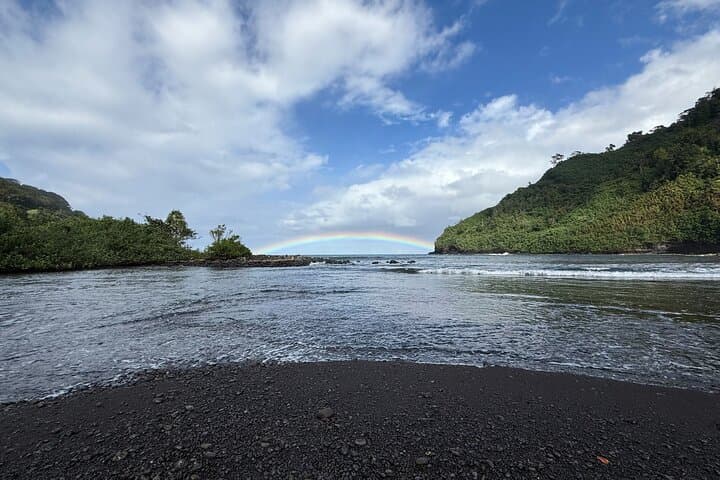 Private Open-Air Jeep Road to Hana Tour — Maui Scenic Drive, Waterfalls & Black Sand Beaches photo 5